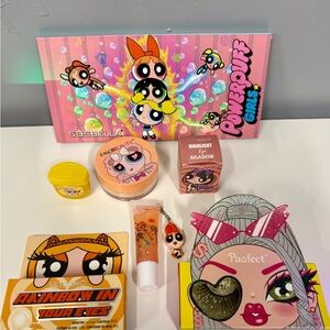 Eyeshadow,contact lenses,eyelashes,eyeshadow cream, lip glosses setting powder